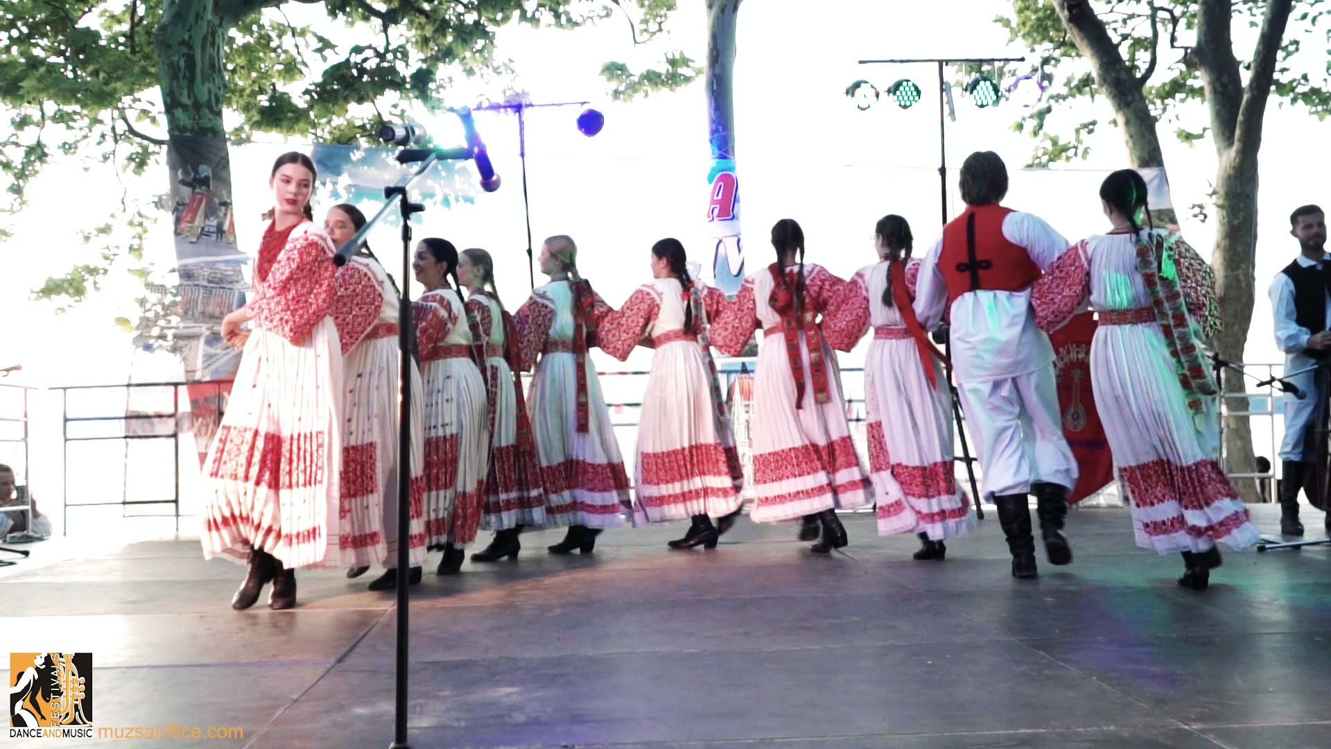 Summer at Lake Balaton performance 05